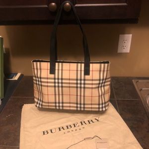 Burberry Regent 2 Shoulder Tote Nova check